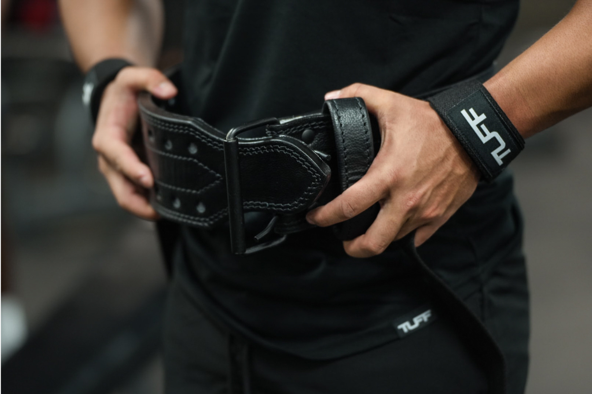 lifting belt tightness