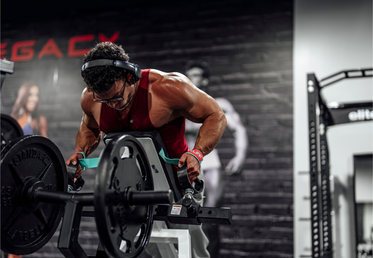 lifting straps vs lifting hooks